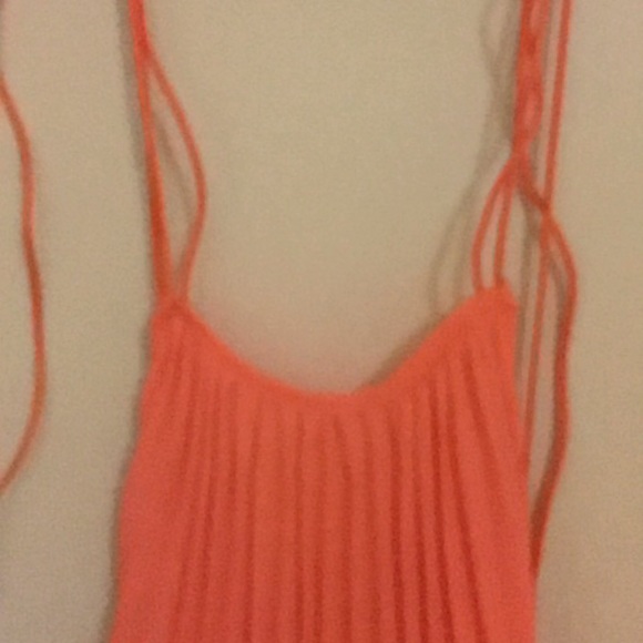 Oversized dresses with plies high-low - Picture 3 of 11